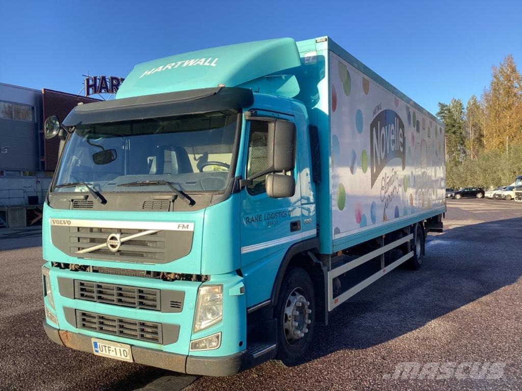 Volvo FM 330 Sunkvežimiai su dengtu kėbulu