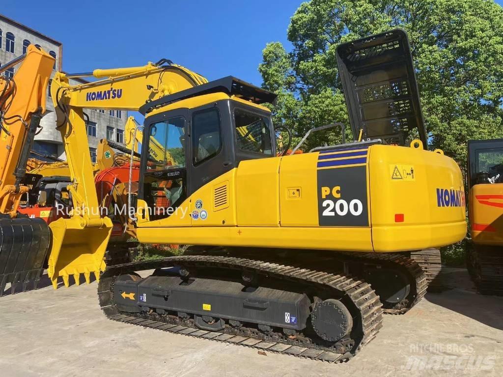 Komatsu PC200 Vikšriniai ekskavatoriai