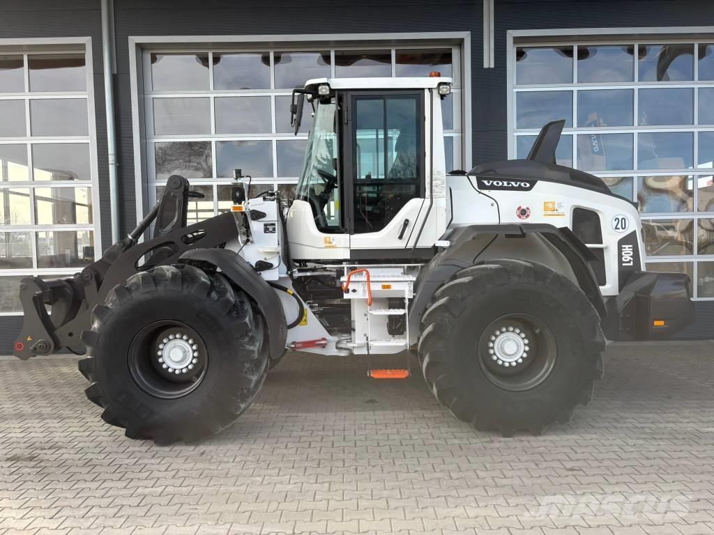 Volvo L90H Agri Naudoti ratiniai krautuvai