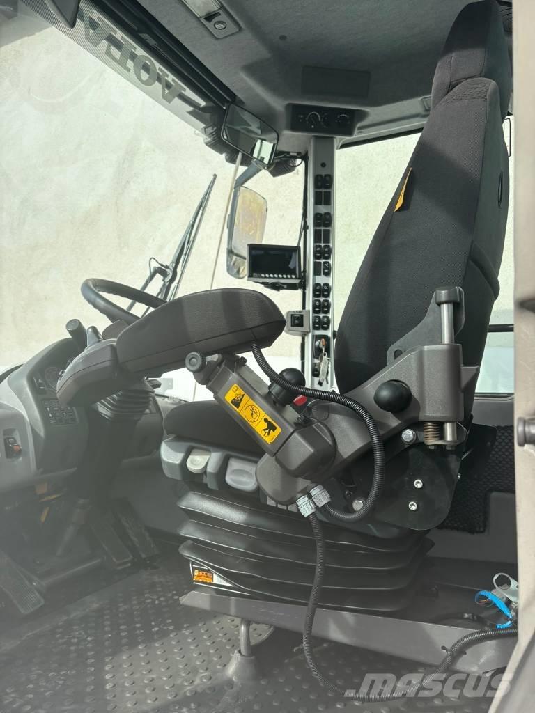 Volvo L90H Agri Naudoti ratiniai krautuvai