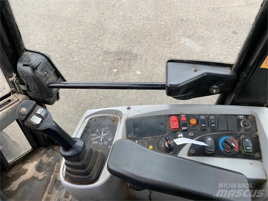 CAT 908M Naudoti ratiniai krautuvai