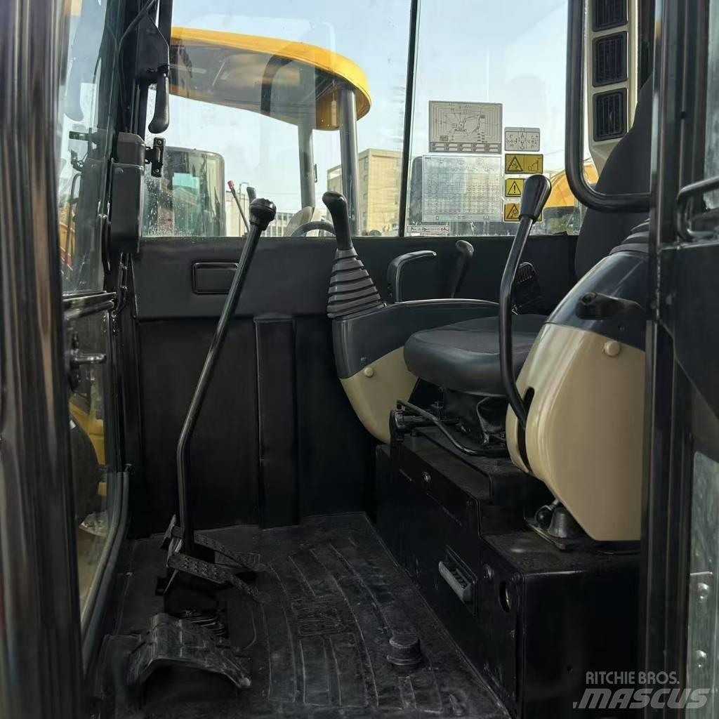 CAT 306E Vikšriniai ekskavatoriai