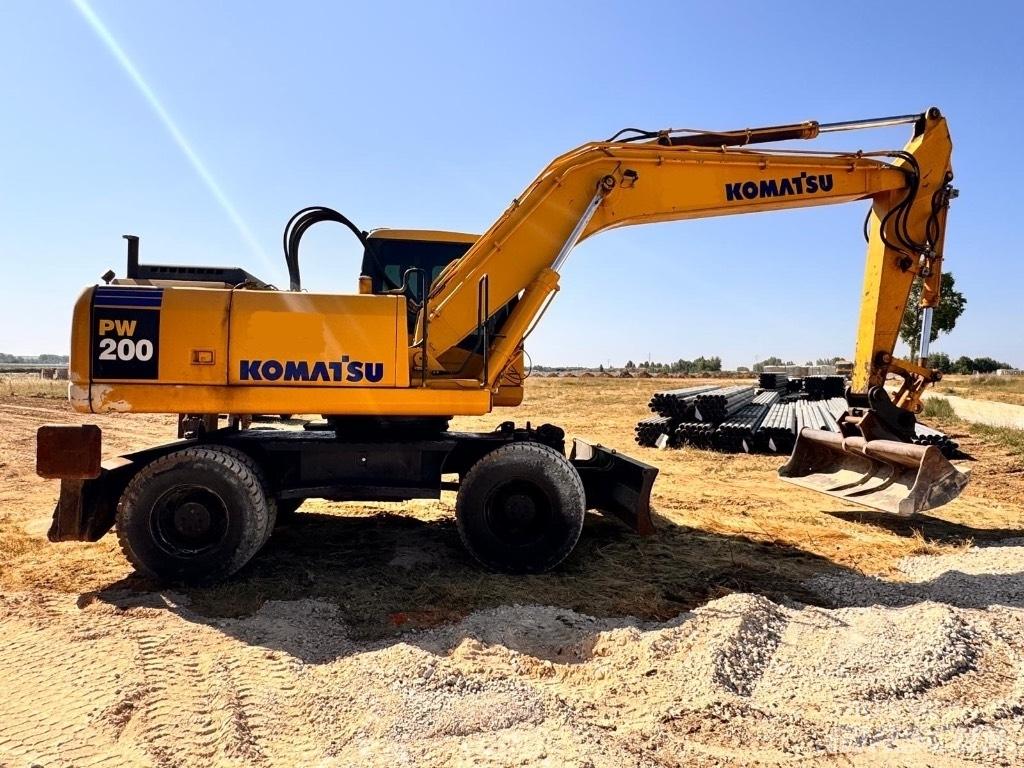 Komatsu PW 200-7K Ratiniai ekskavatoriai