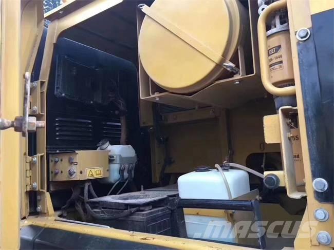 CAT 345 D L Vikšriniai ekskavatoriai