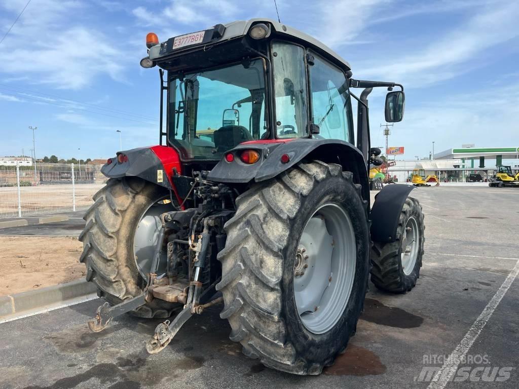 Massey Ferguson 5711 Traktoriai