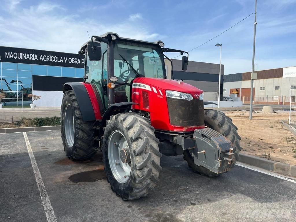 Massey Ferguson 5711 Traktoriai