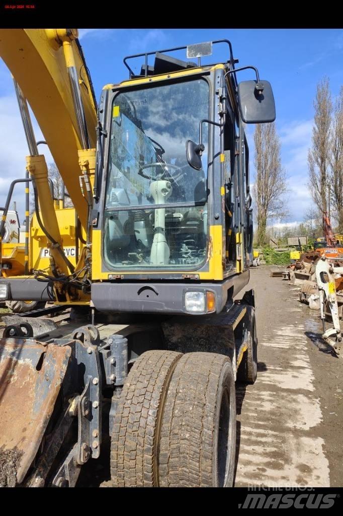 Komatsu PW 148-8 Ratiniai ekskavatoriai