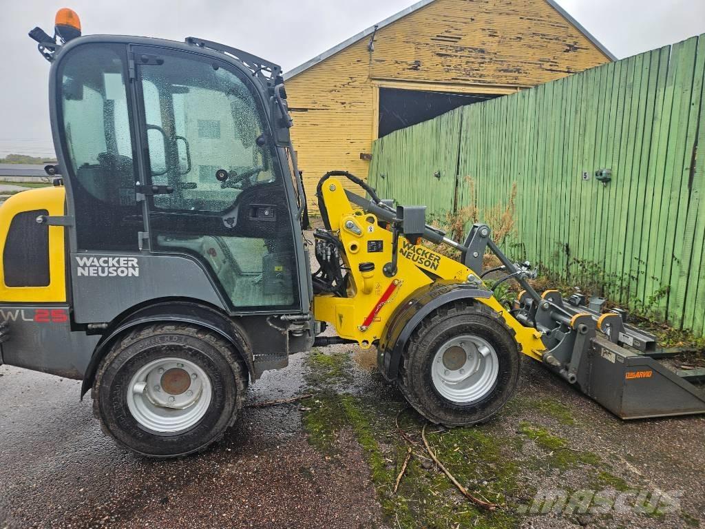 Wacker Neuson WL 25 Naudoti ratiniai krautuvai