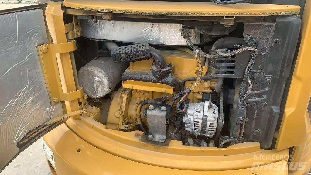 CAT 303 Vikšriniai ekskavatoriai