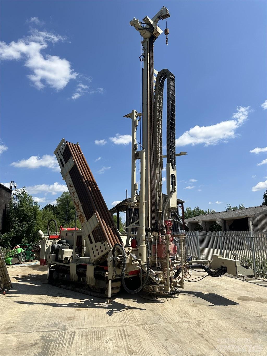 Comacchio 900HT Žemės paviršiaus gręžimo technika