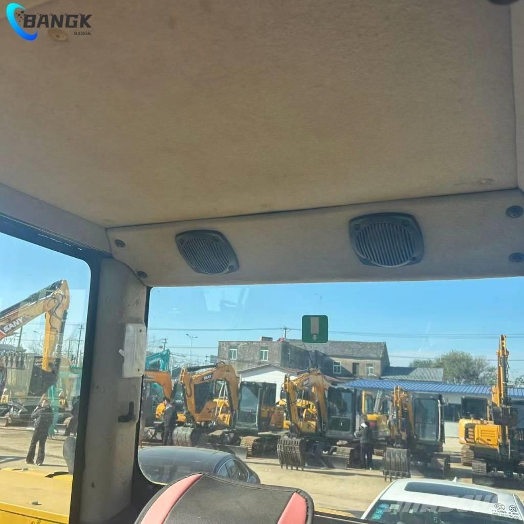 Komatsu PC 70-8 Vikšriniai ekskavatoriai