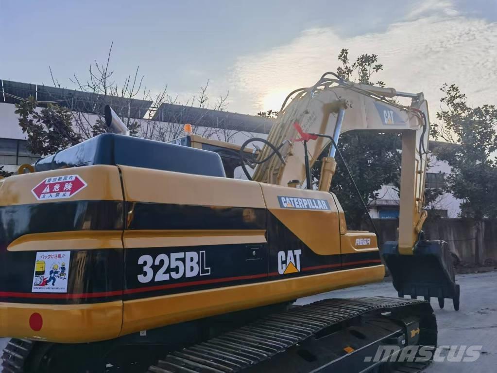 CAT 325 B Vikšriniai ekskavatoriai