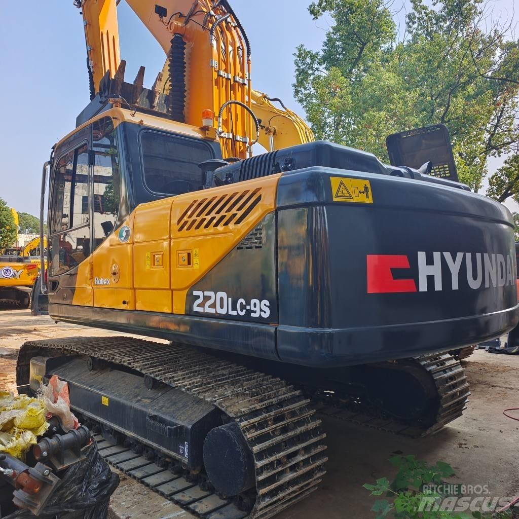 Hyundai 220lc-9s Vikšriniai ekskavatoriai