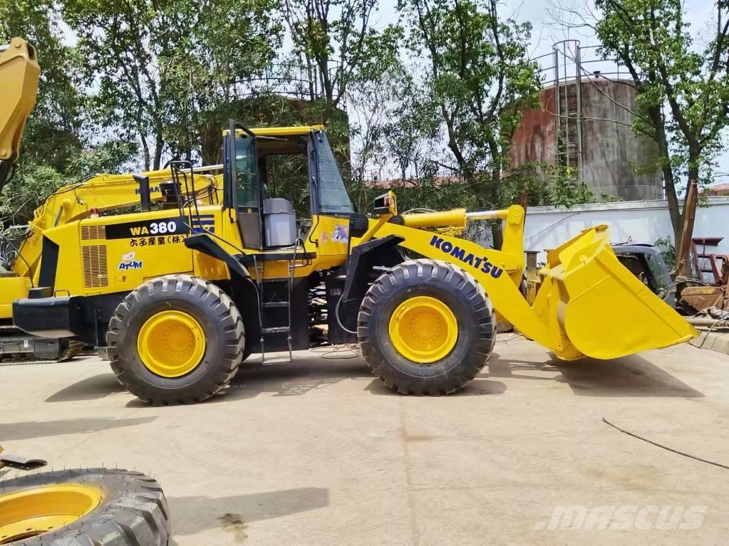 Komatsu WA 380 Naudoti ratiniai krautuvai