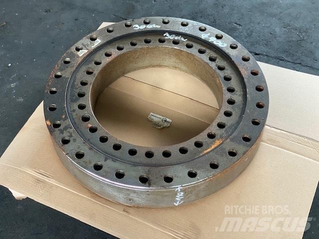 Astra bearing 700 mm Ašys