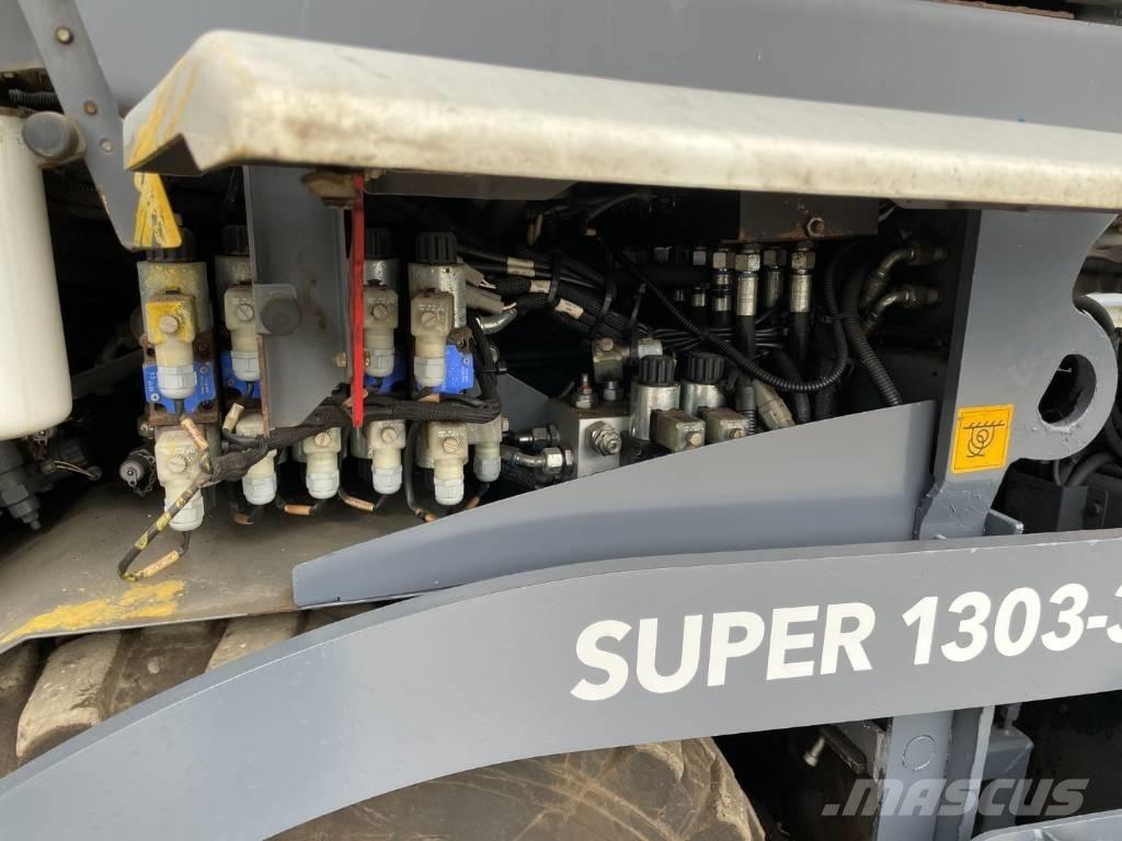 Vögele SUPER 1303-3I Asfalto klotuvai