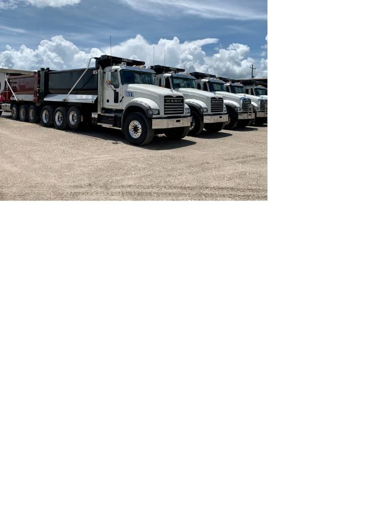 Mack Tri Axle Dump Savivarčių priekabų vilkikai