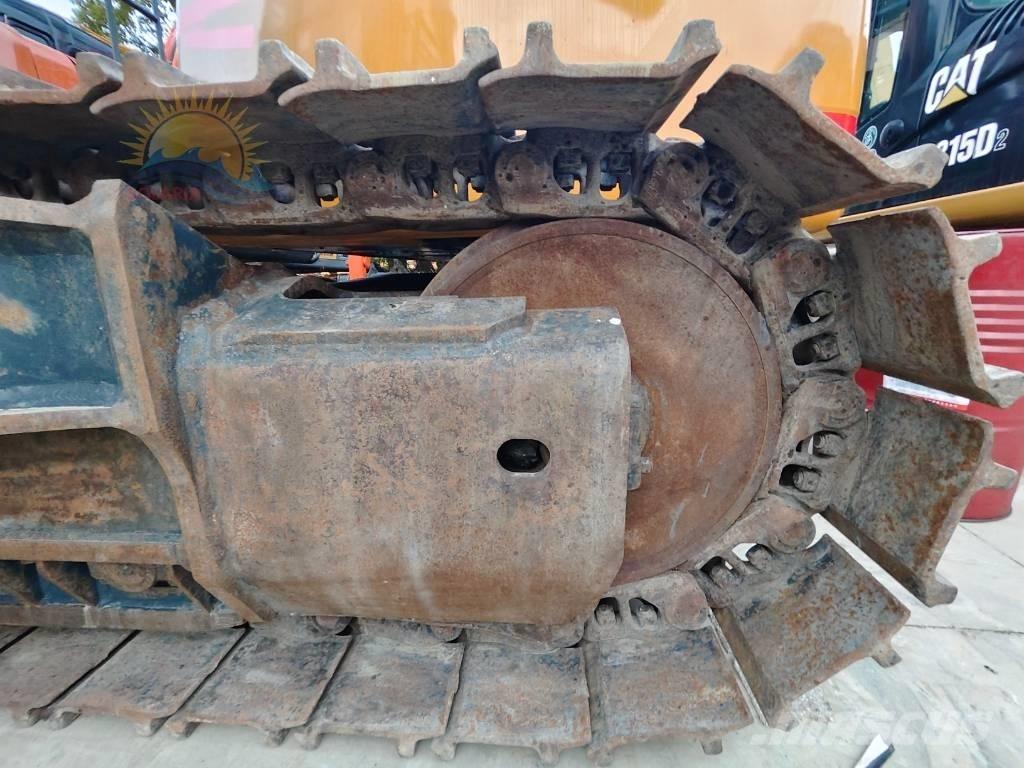 Komatsu PC 460-8 Vikšriniai ekskavatoriai