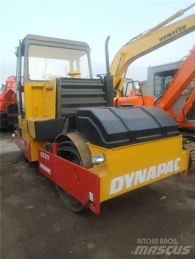 Dynapac CC211 Vieno būgno volai