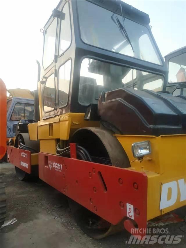 Dynapac CC211 Vieno būgno volai