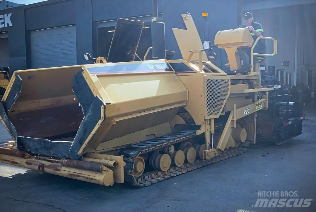 CAT AP 1050 B Asfalto klotuvai