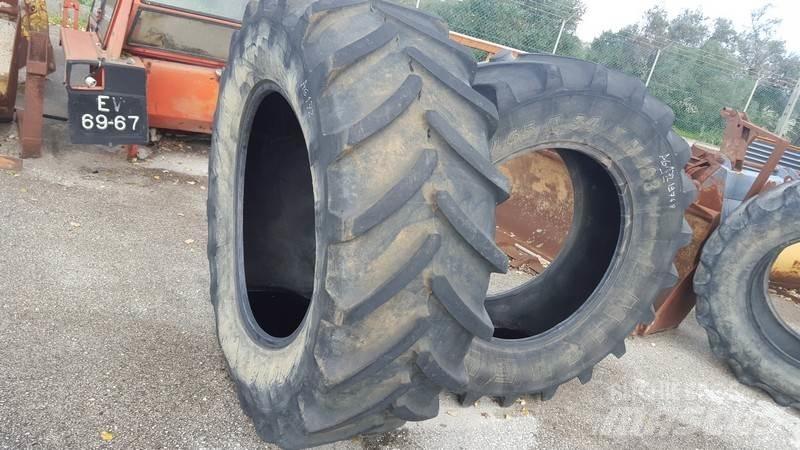  Pneus 540/65R34 Padangos, ratai ir ratlankiai