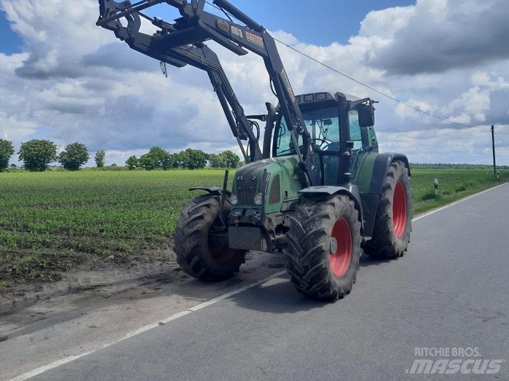 Fendt 712 Vario Traktoriai