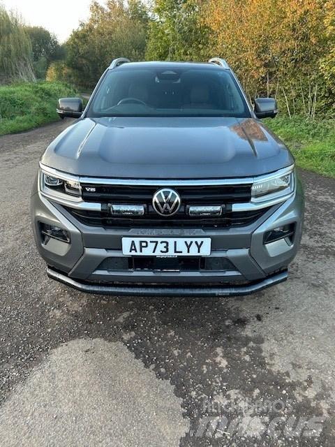 Volkswagen Amarok Pikapai / Bortiniai sunkvežimiai