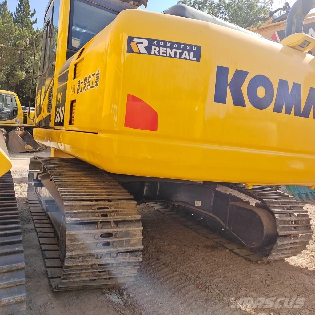 Komatsu PC 200 Vikšriniai ekskavatoriai