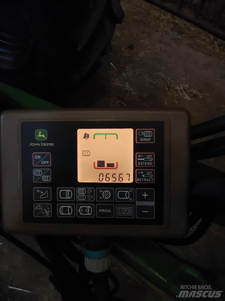 John Deere V 451 M Ritinių presai