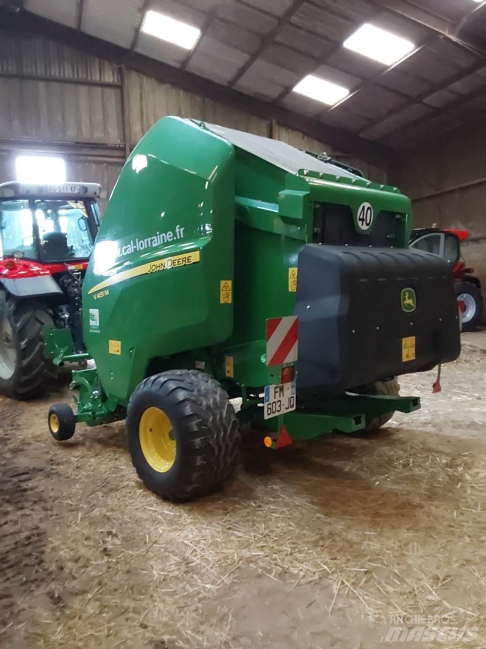 John Deere V 451 M Ritinių presai