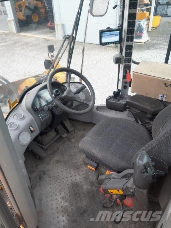 Volvo L 150 G Naudoti ratiniai krautuvai