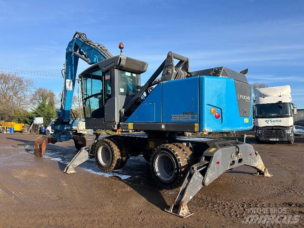 Fuchs MHL 320 T4F Atliekų / pramoniniai krautuvai