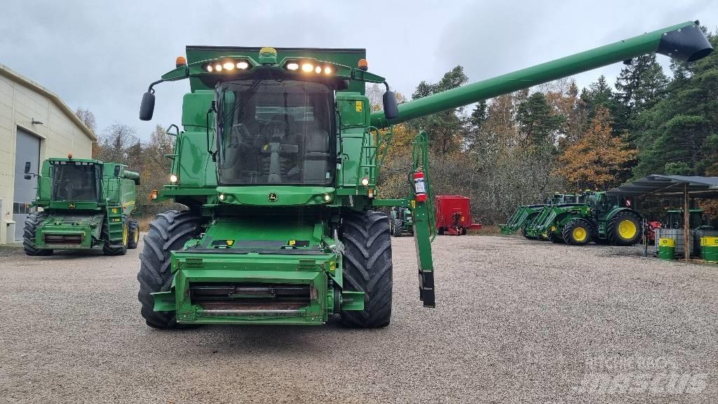 John Deere T670i Derliaus nuėmimo kombainai