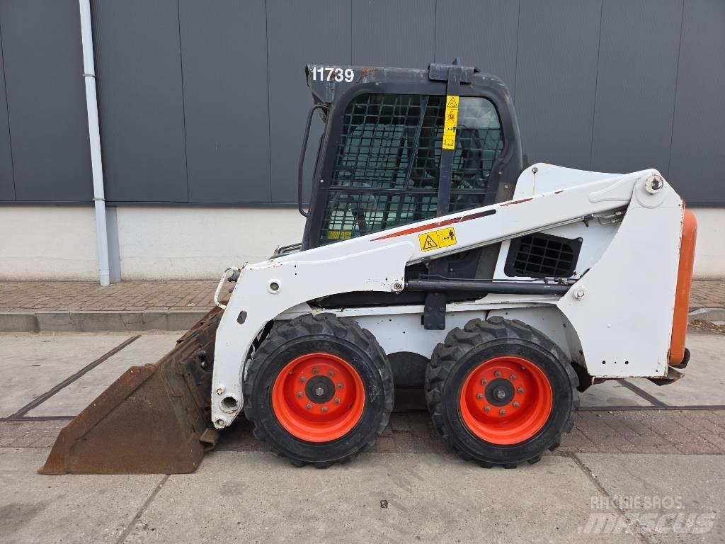 Bobcat S 450 Krautuvai su šoniniu pasukimu