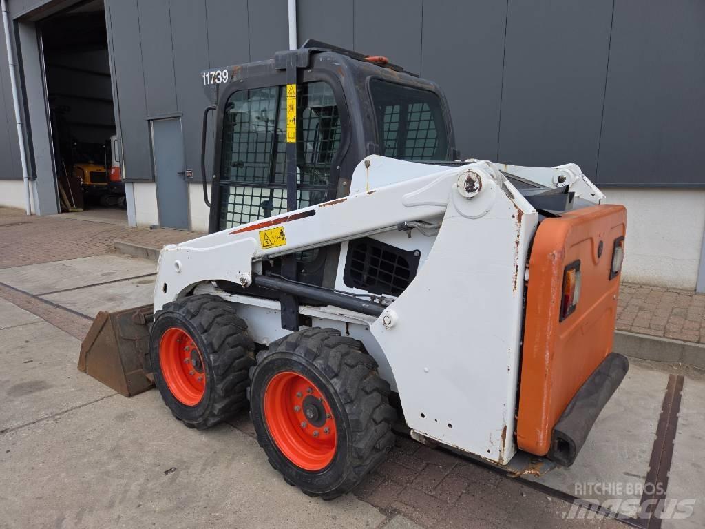 Bobcat S 450 Krautuvai su šoniniu pasukimu