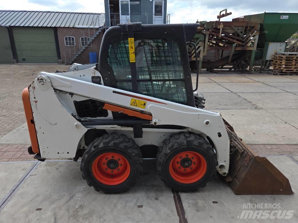 Bobcat S 450 Krautuvai su šoniniu pasukimu