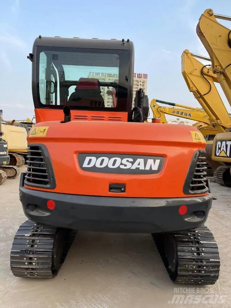 Doosan DX60 Vikšriniai ekskavatoriai