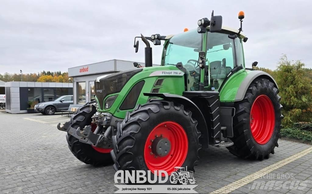Fendt 716 Vario S4 Traktoriai