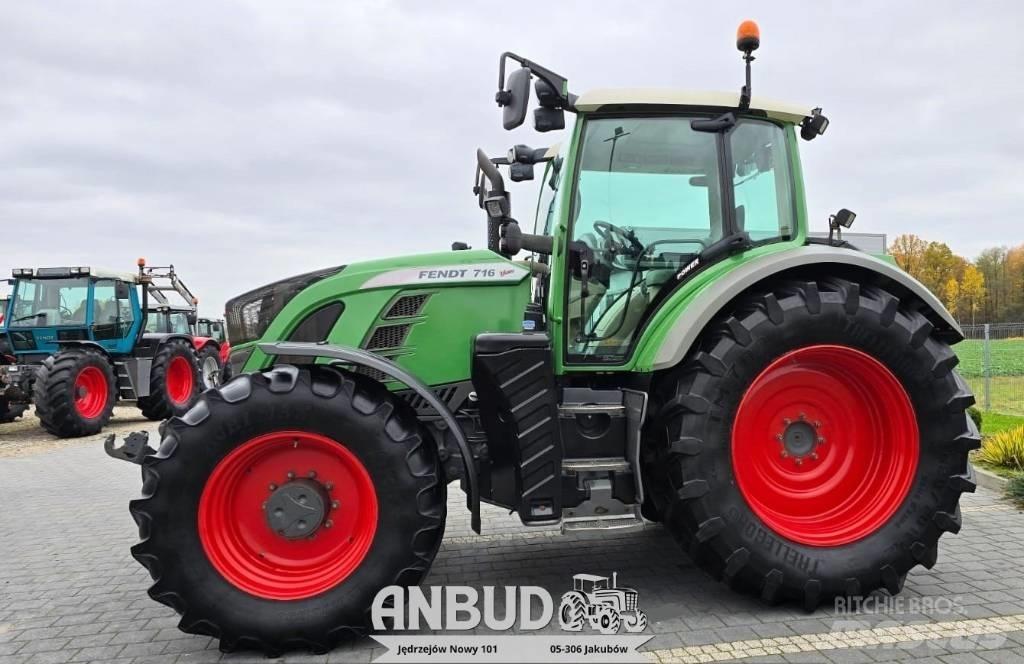 Fendt 716 Vario S4 Traktoriai
