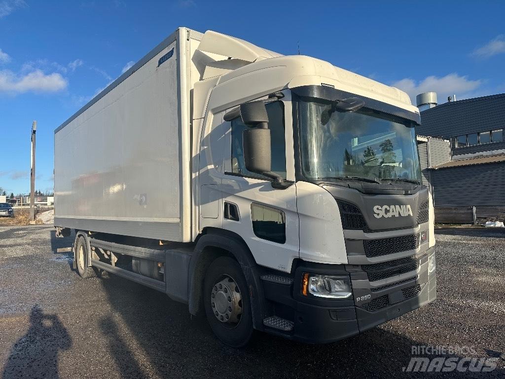 Scania P250 Sunkvežimiai su dengtu kėbulu