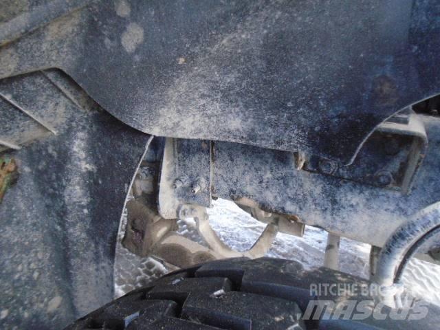 Mack CX 613 Savivarčių priekabų vilkikai