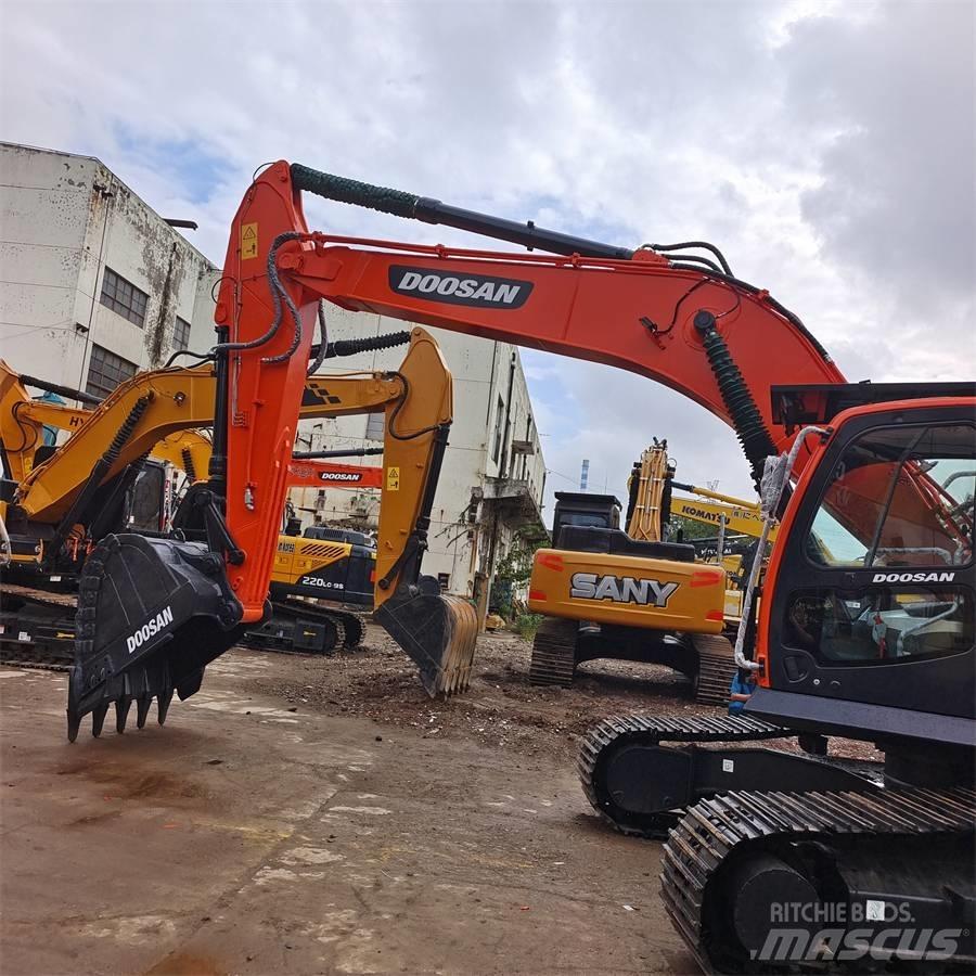 Doosan DX300 Vikšriniai ekskavatoriai