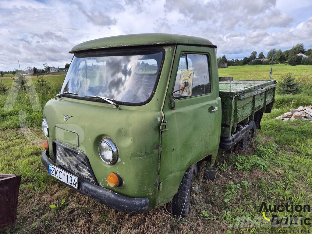  UAZ 452 Pikapai / Bortiniai sunkvežimiai
