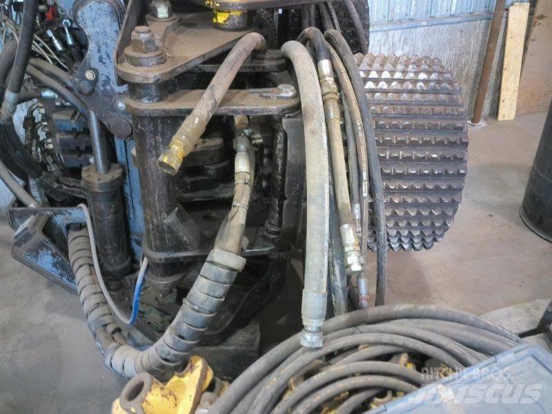 Kobelco SK 290 LC Vikšriniai ekskavatoriai