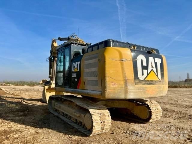 CAT 326 F L Vikšriniai ekskavatoriai