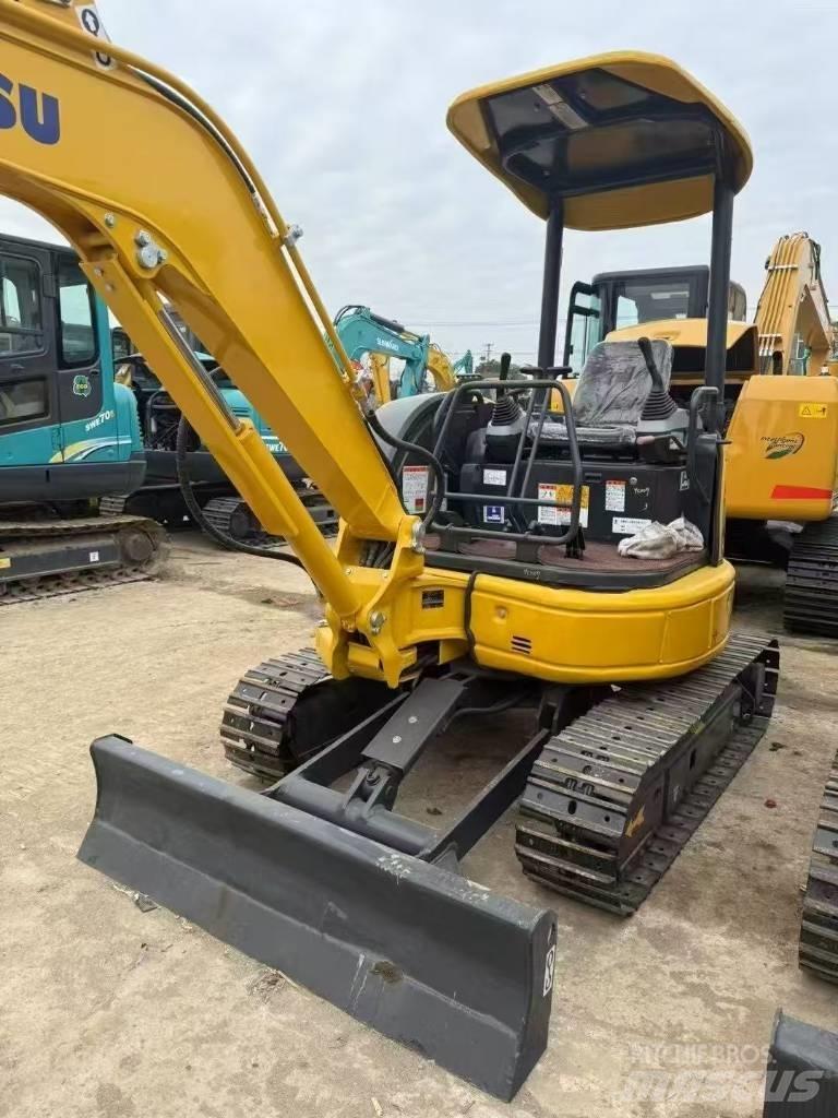 Komatsu 30 Vikšriniai ekskavatoriai