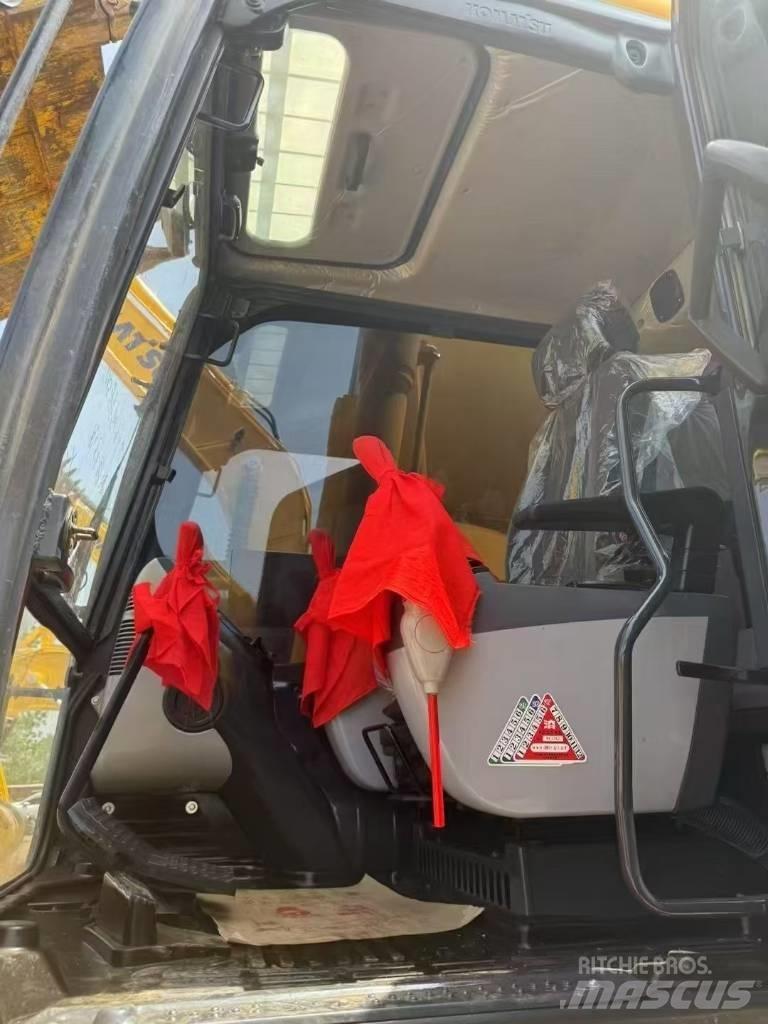 Komatsu 240LC-8 Vikšriniai ekskavatoriai