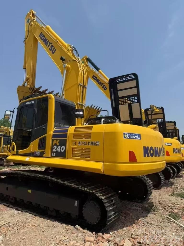 Komatsu 240LC-8 Vikšriniai ekskavatoriai