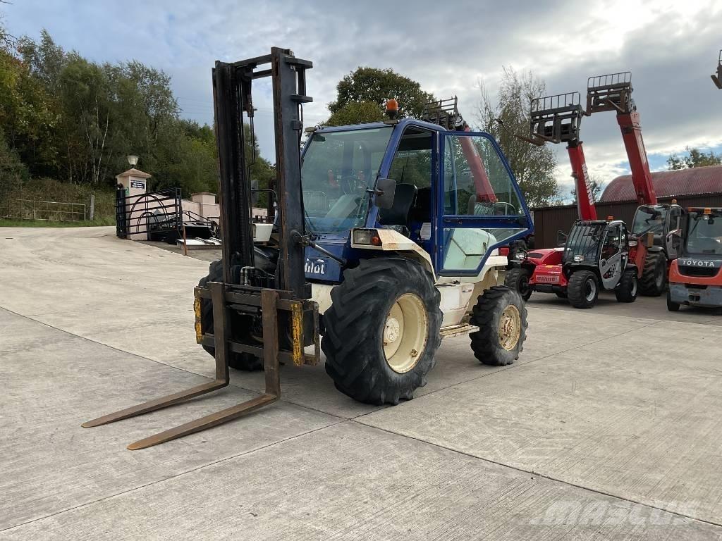 Manitou M 26.4 Visureigiai krautuvai